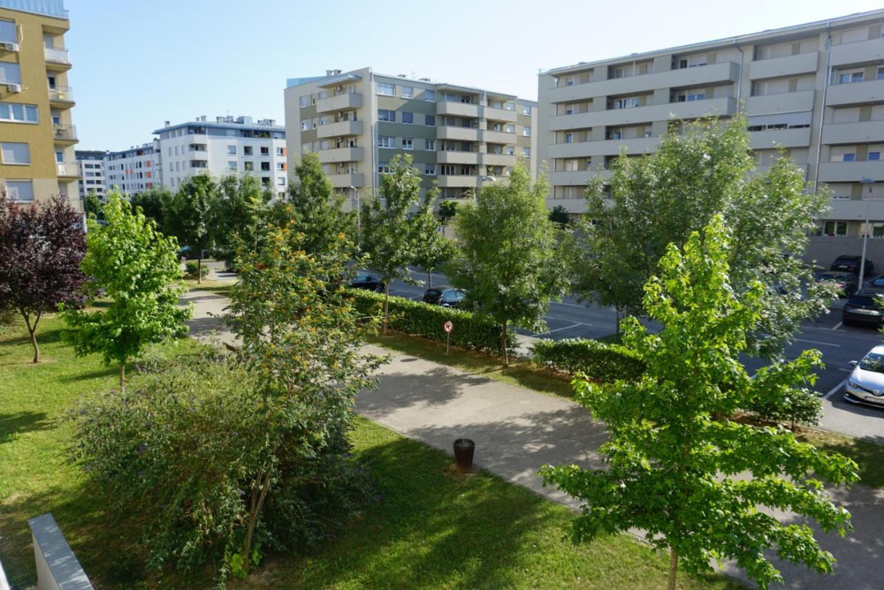 Apartman Welcome To Tresnjevka Загреб Экстерьер фото